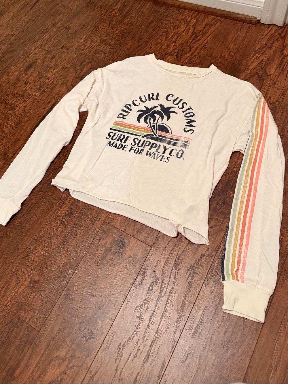 Rip Curl Women’s Lightweight Cream Long Sleeve Cropped Tee